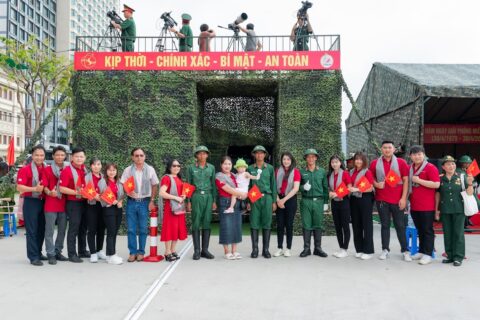Viet Sunrise Plastic JSC Sends Love to the Soldiers Training for the Parade