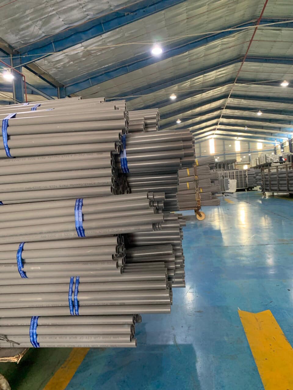 cong ty nhua bmv 4 - Production Process of Plastic Products at Binh Minh Viet – Modern and Strictly Controlled - Công ty cổ phần Nhựa Bình Minh Việt
